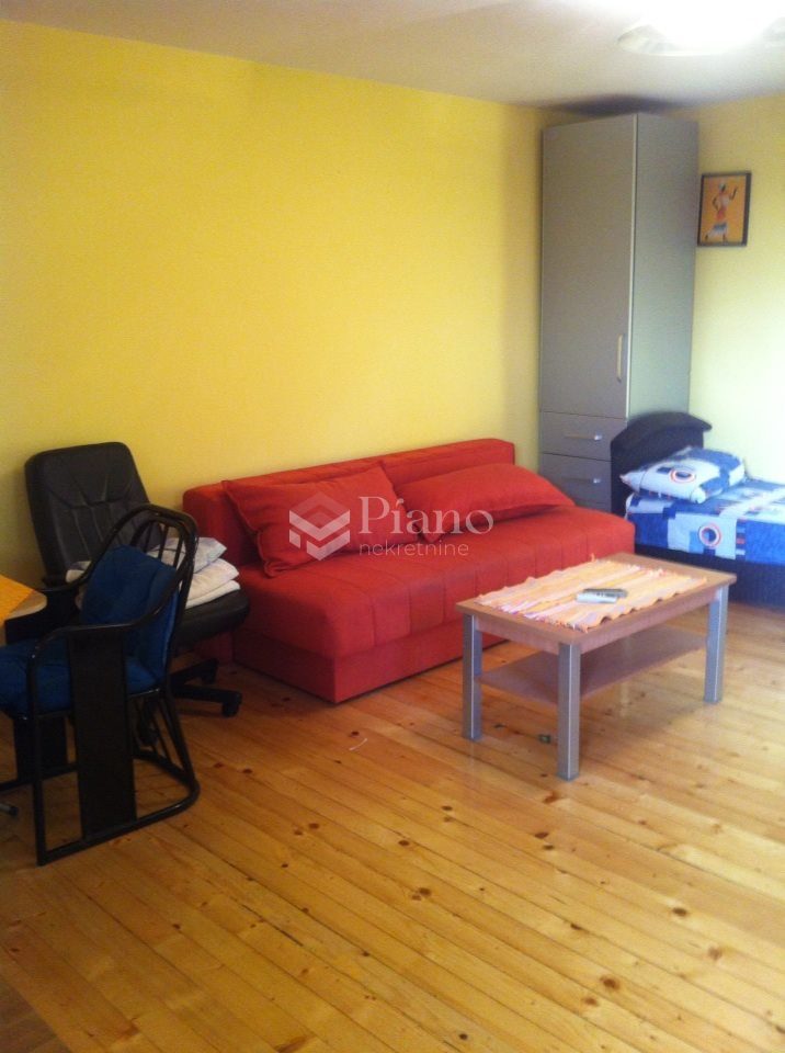 Namještena garsonjera, Drač